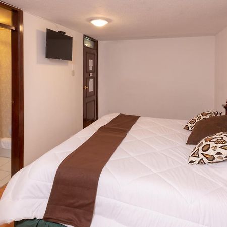 Hotel Nass Sol De Quito Extérieur photo