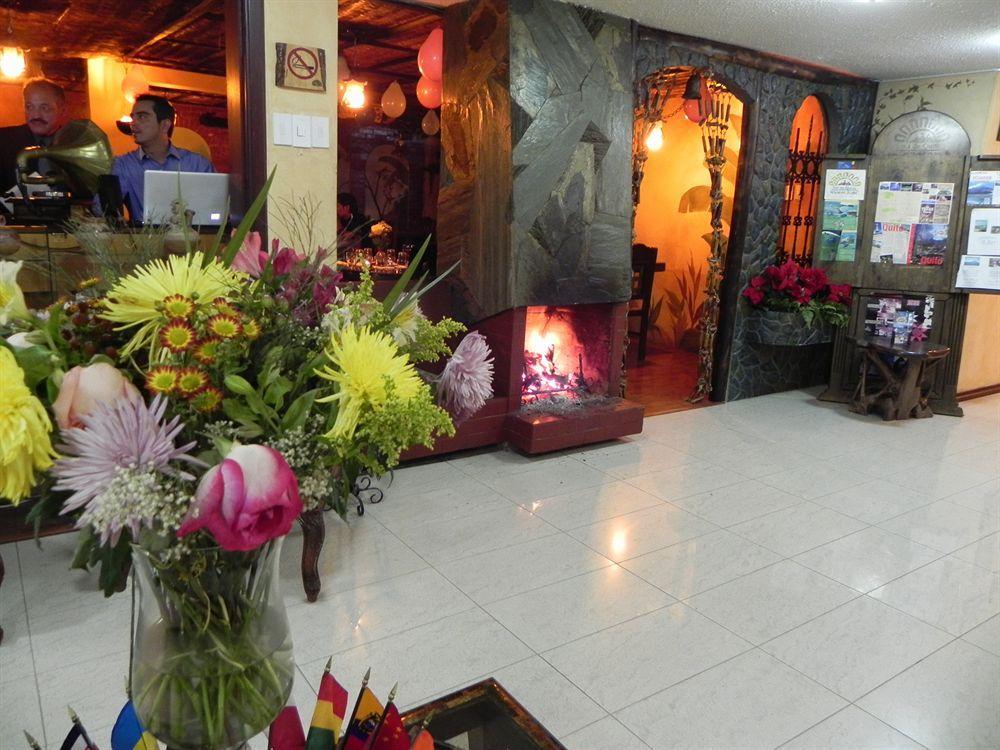 Hotel Nass Sol De Quito Extérieur photo