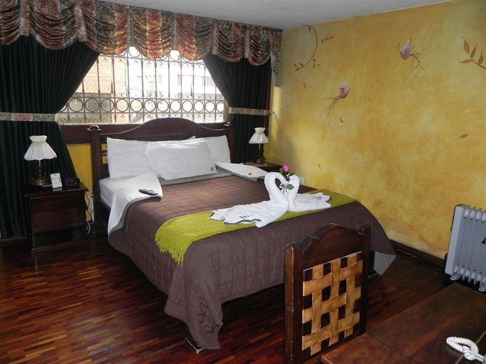 Hotel Nass Sol De Quito Extérieur photo