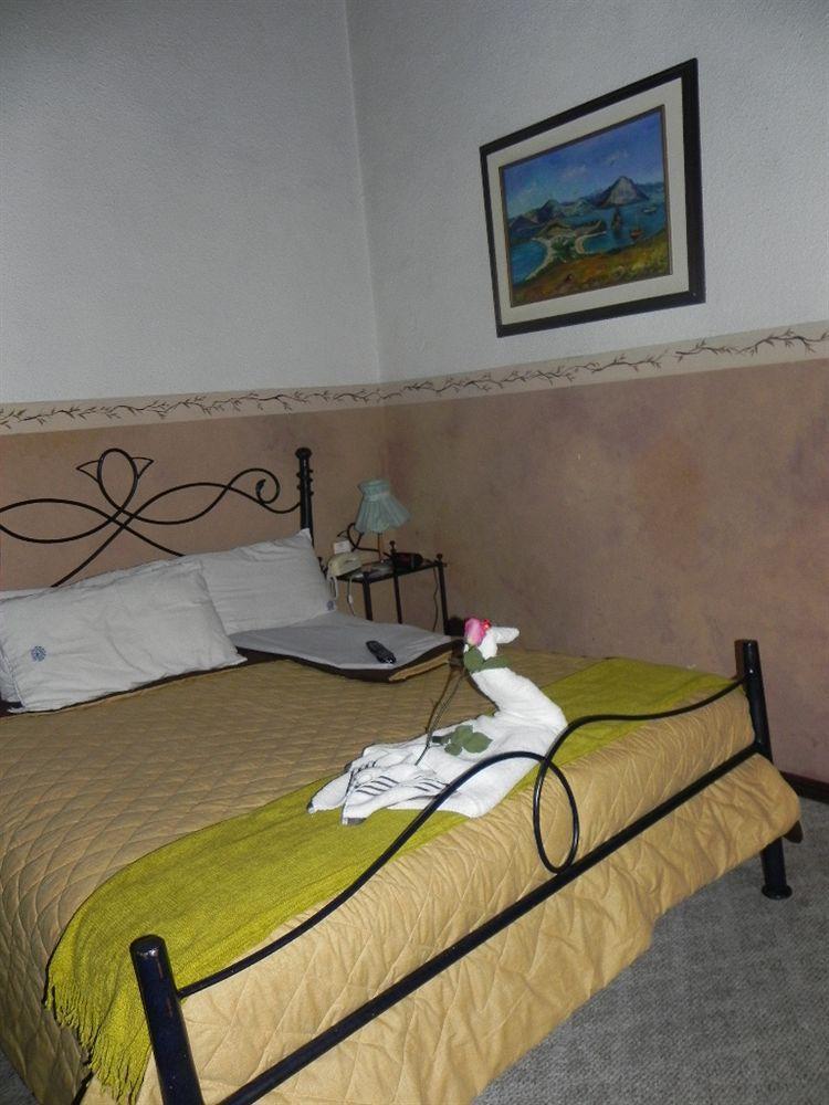 Hotel Nass Sol De Quito Extérieur photo