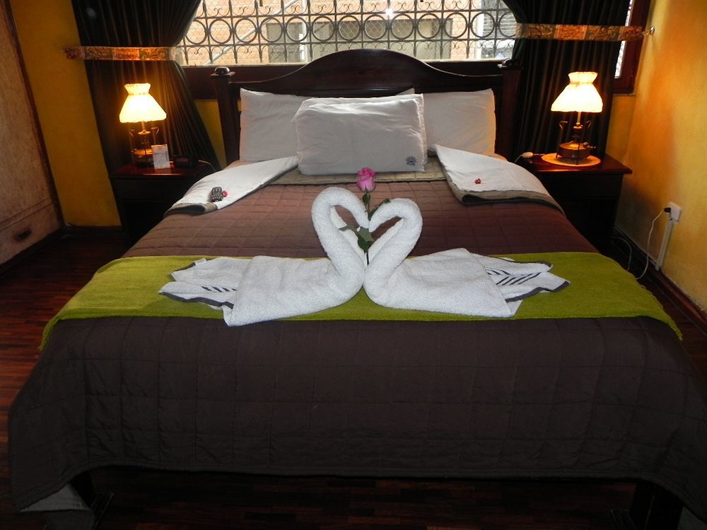 Hotel Nass Sol De Quito Extérieur photo