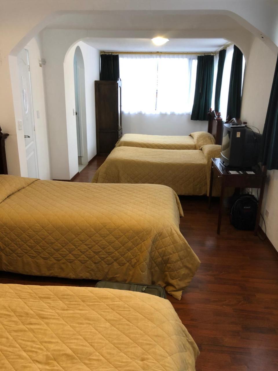 Hotel Nass Sol De Quito Extérieur photo